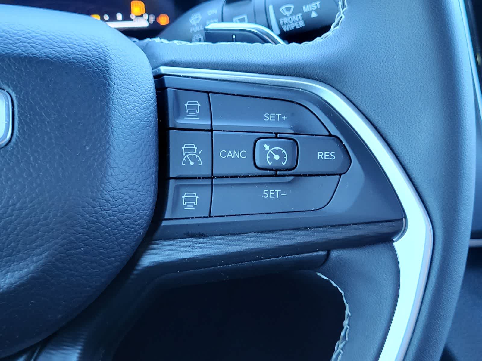 Thumbnail: 2024 Jeep Grand Cherokee L - 19