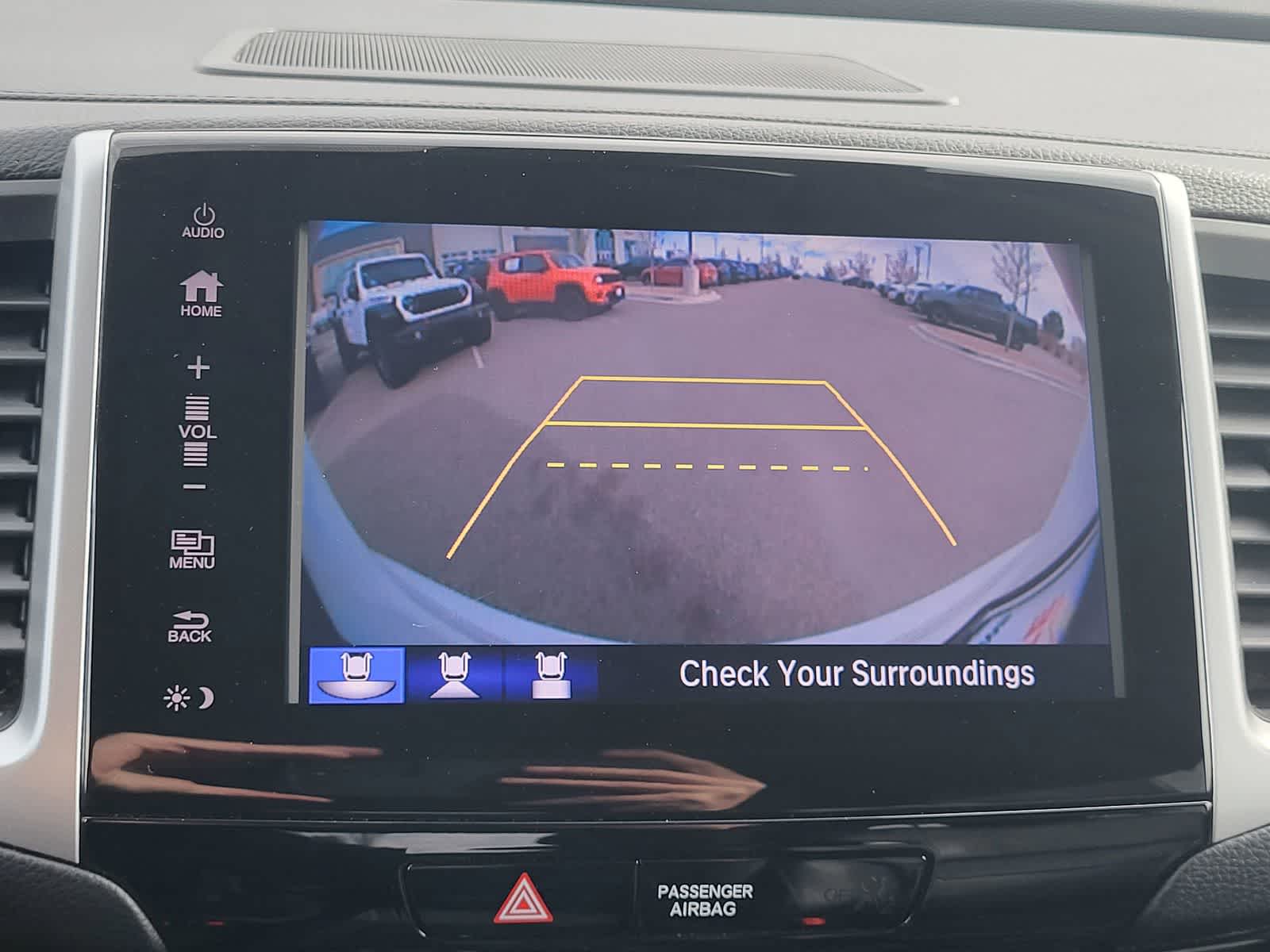 Thumbnail: 2018 Honda Pilot - 23