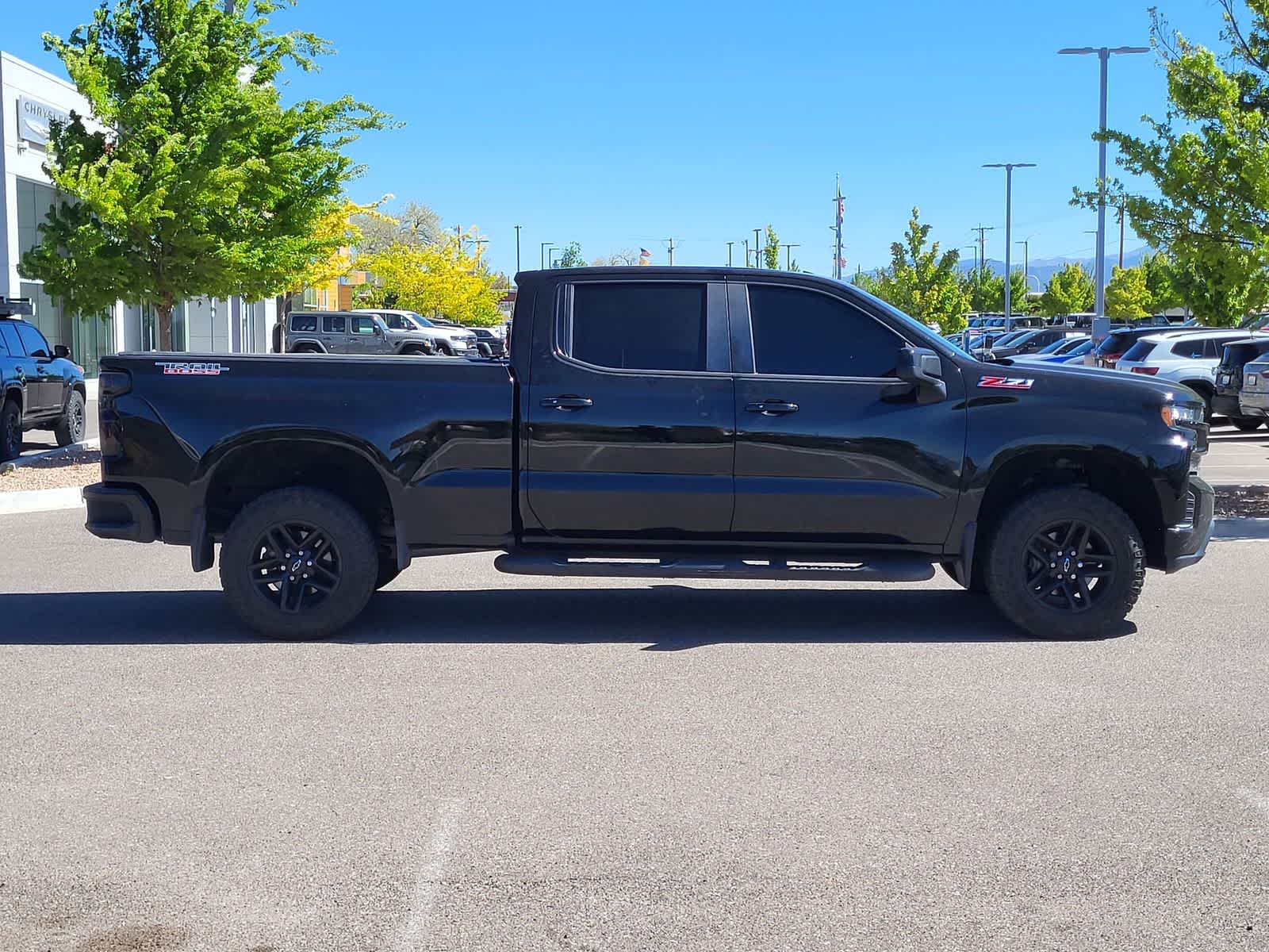 Thumbnail: 2019 Chevrolet Silverado 1500 - 4