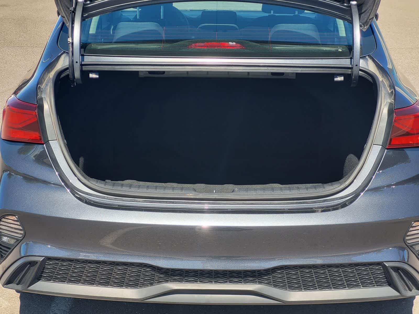 Thumbnail: 2024 Kia Forte - 27