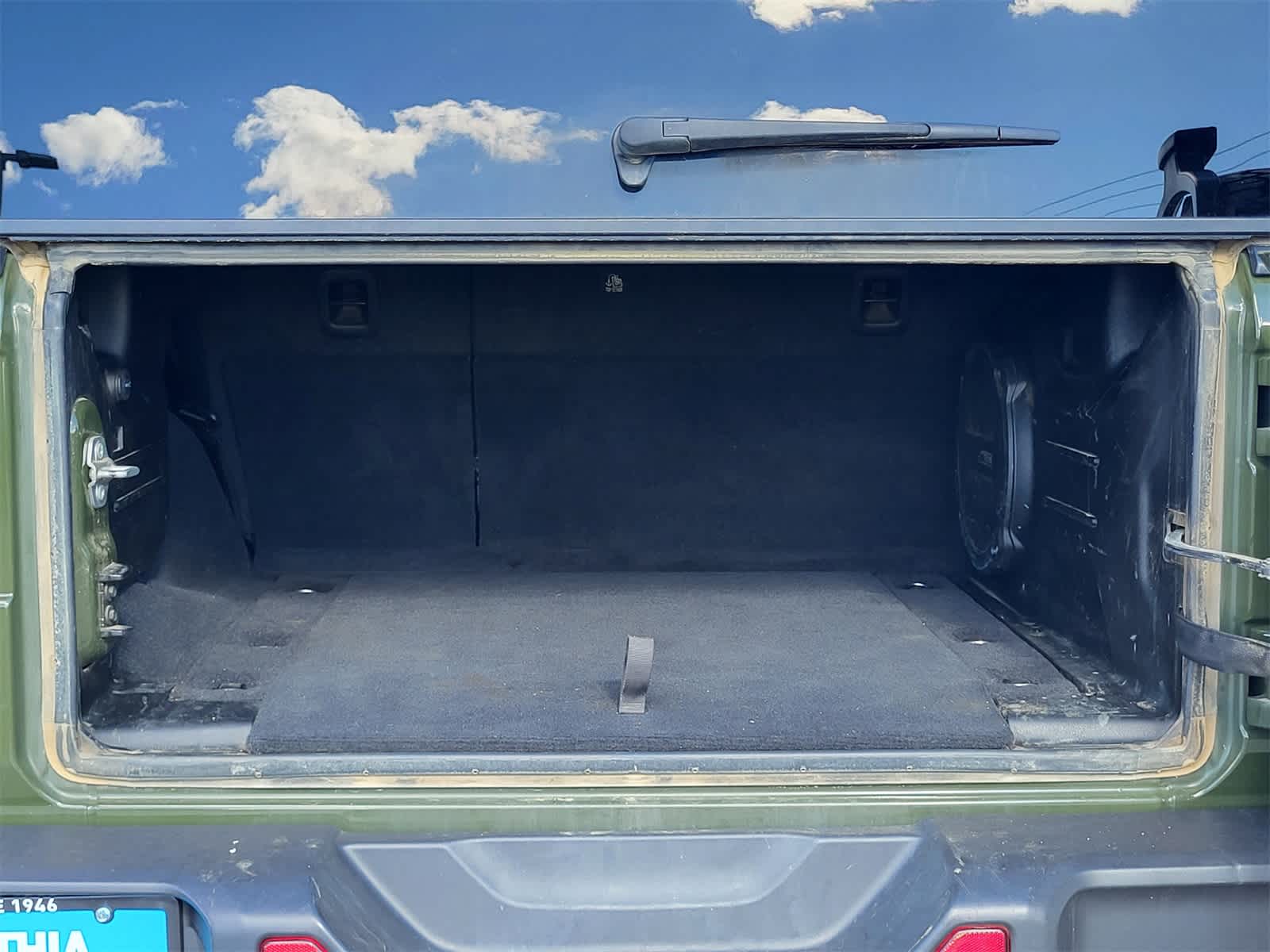 Thumbnail: 2021 Jeep Wrangler - 30