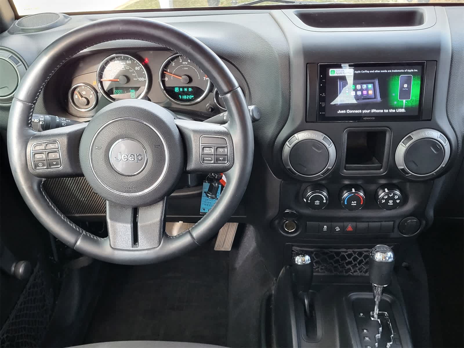 Thumbnail: 2016 Jeep Wrangler - 24