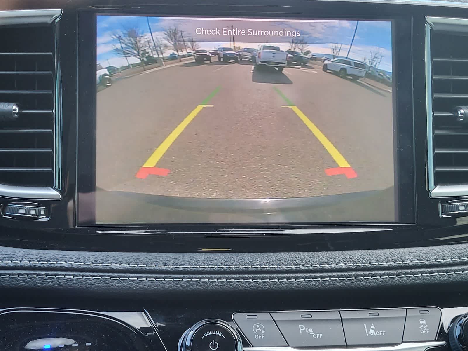 Thumbnail: 2023 Chrysler Pacifica - 21