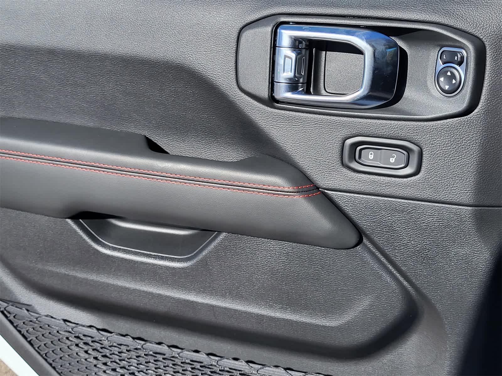 Thumbnail: 2025 Jeep Gladiator - 15