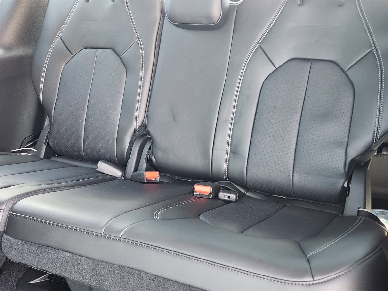 Thumbnail: 2025 Chrysler Pacifica - 25