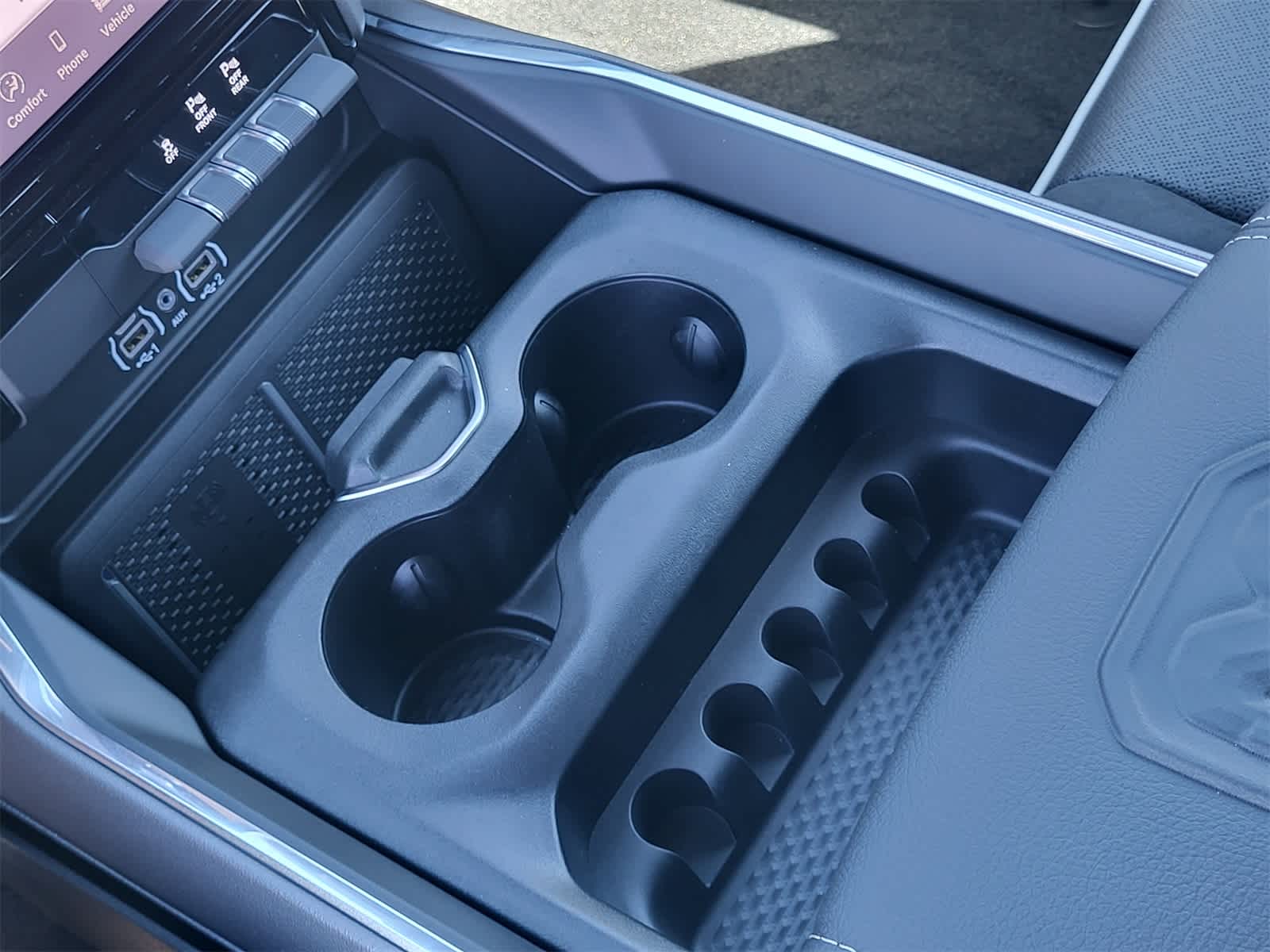 Thumbnail: 2026 RAM 1500 - 14