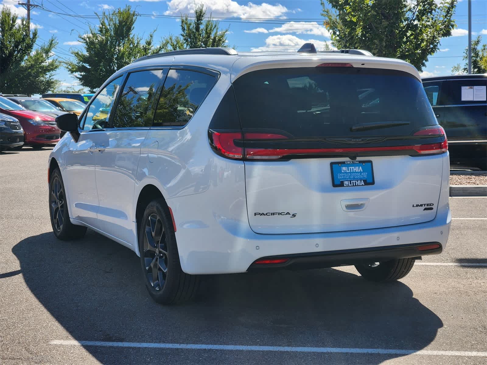 Thumbnail: 2026 Chrysler Pacifica - 7