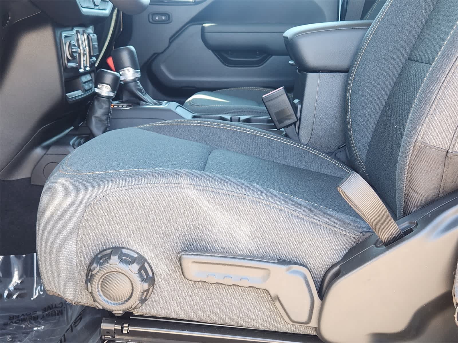 Thumbnail: 2025 Jeep Wrangler - 20