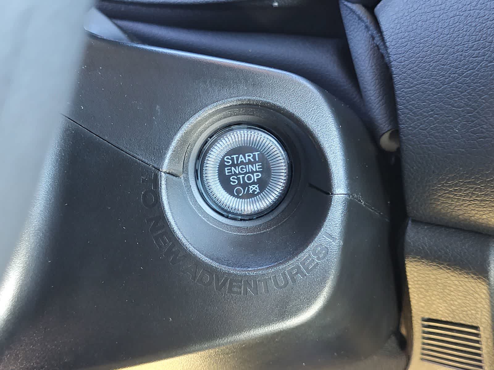 Thumbnail: 2023 Jeep Renegade - 19