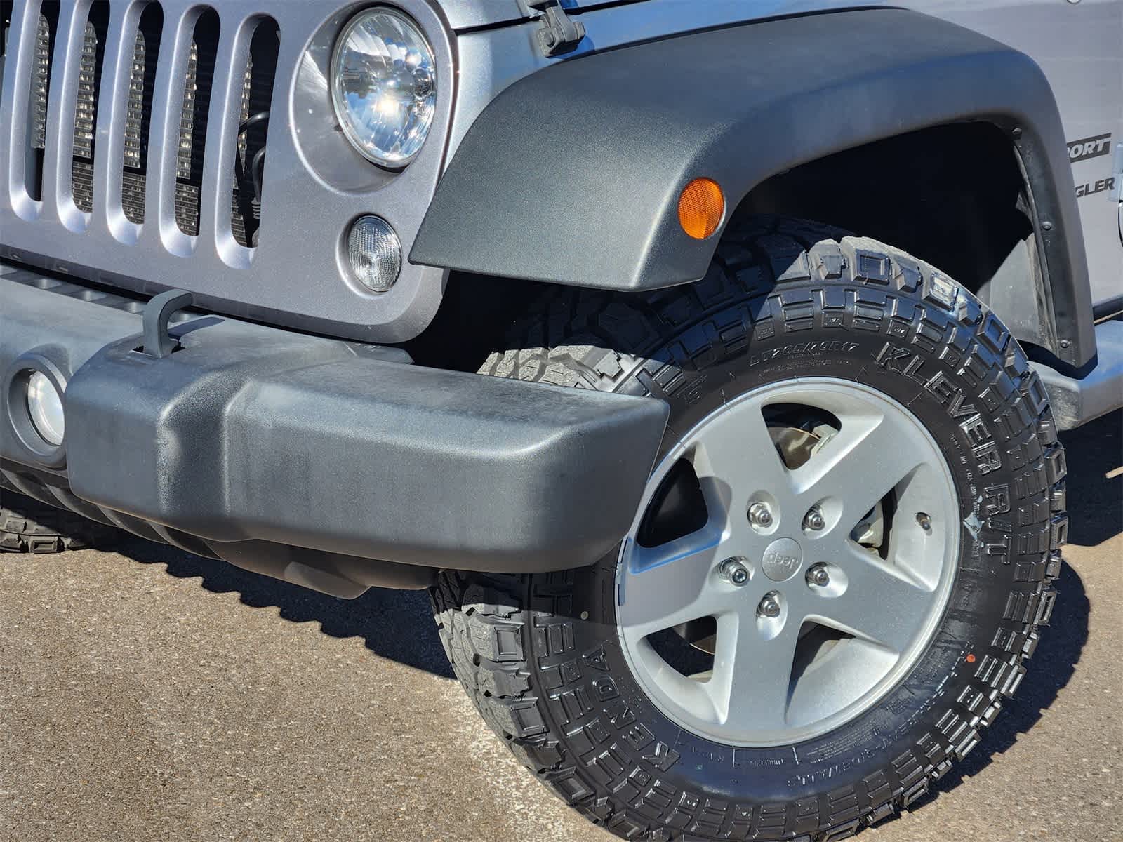 Thumbnail: 2017 Jeep Wrangler - 2