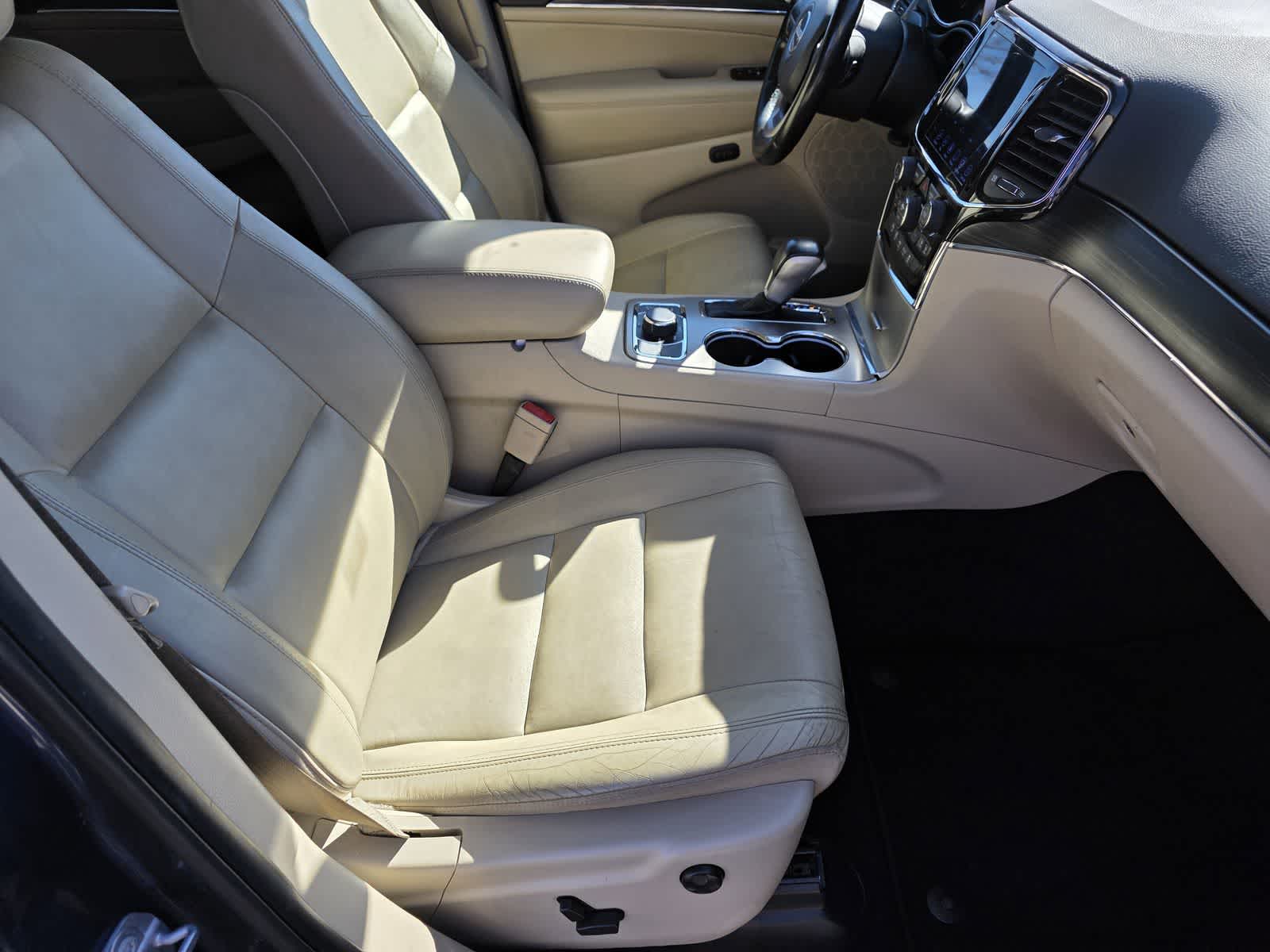 Thumbnail: 2021 Jeep Grand Cherokee - 13