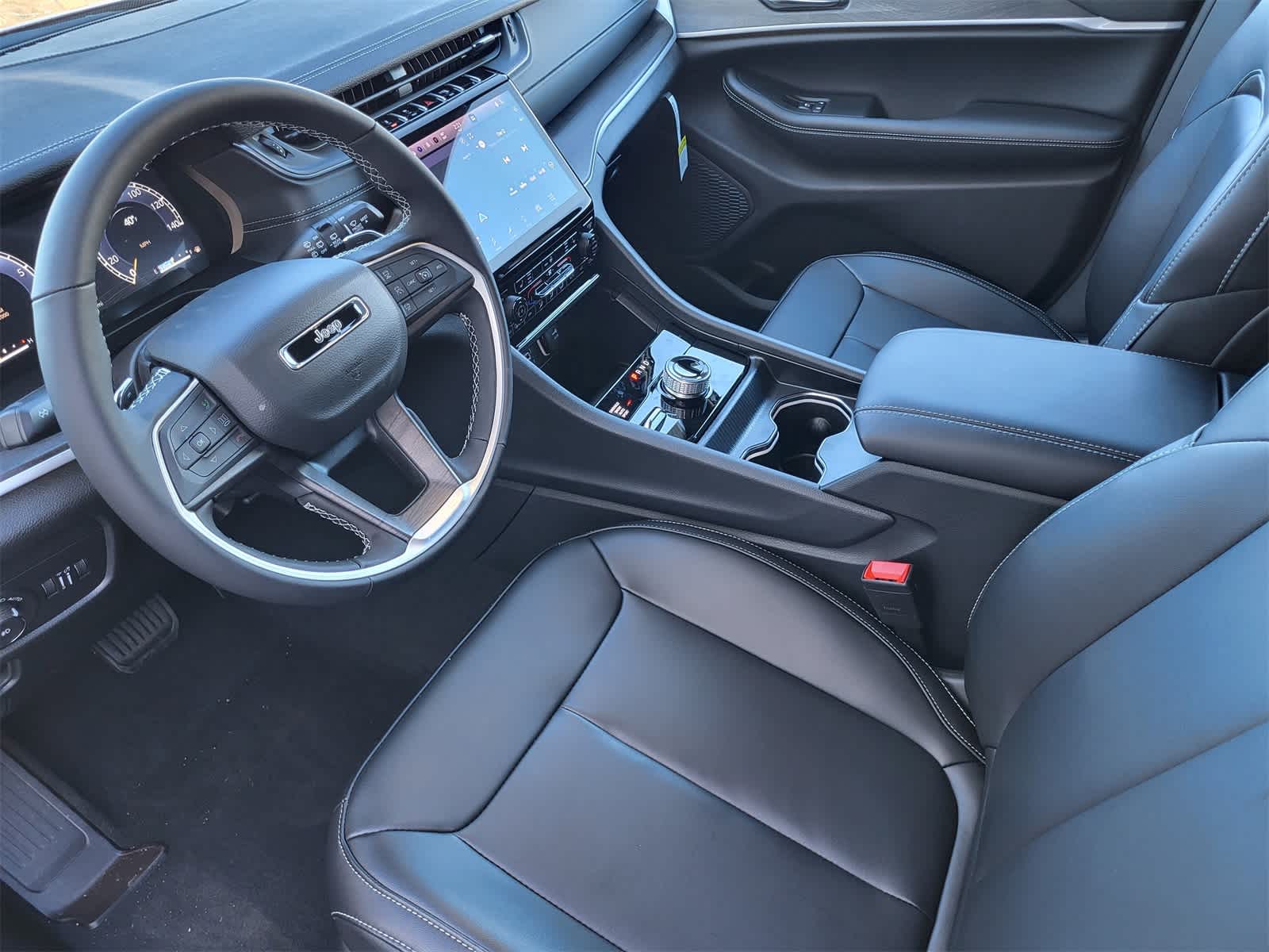 Thumbnail: 2025 Jeep Grand Cherokee - 9