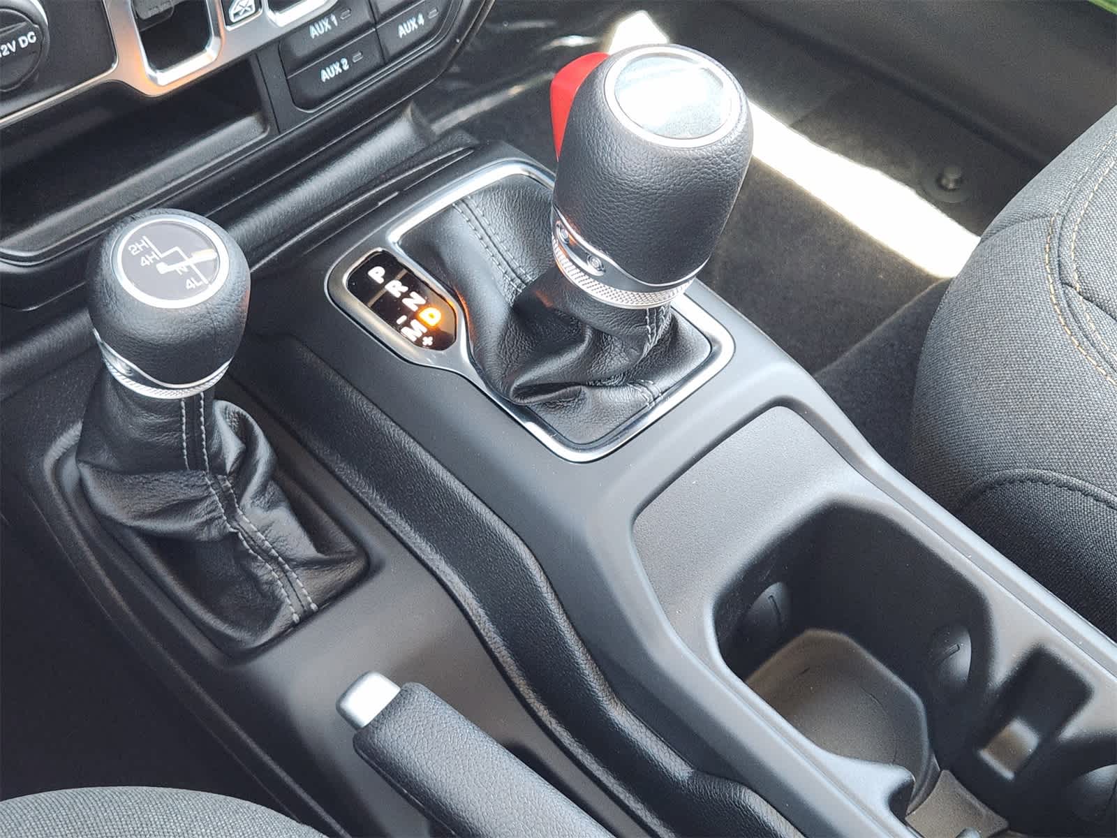 Thumbnail: 2025 Jeep Wrangler - 17