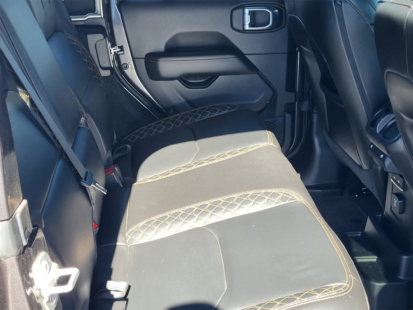 Thumbnail: 2021 Jeep Wrangler - 28