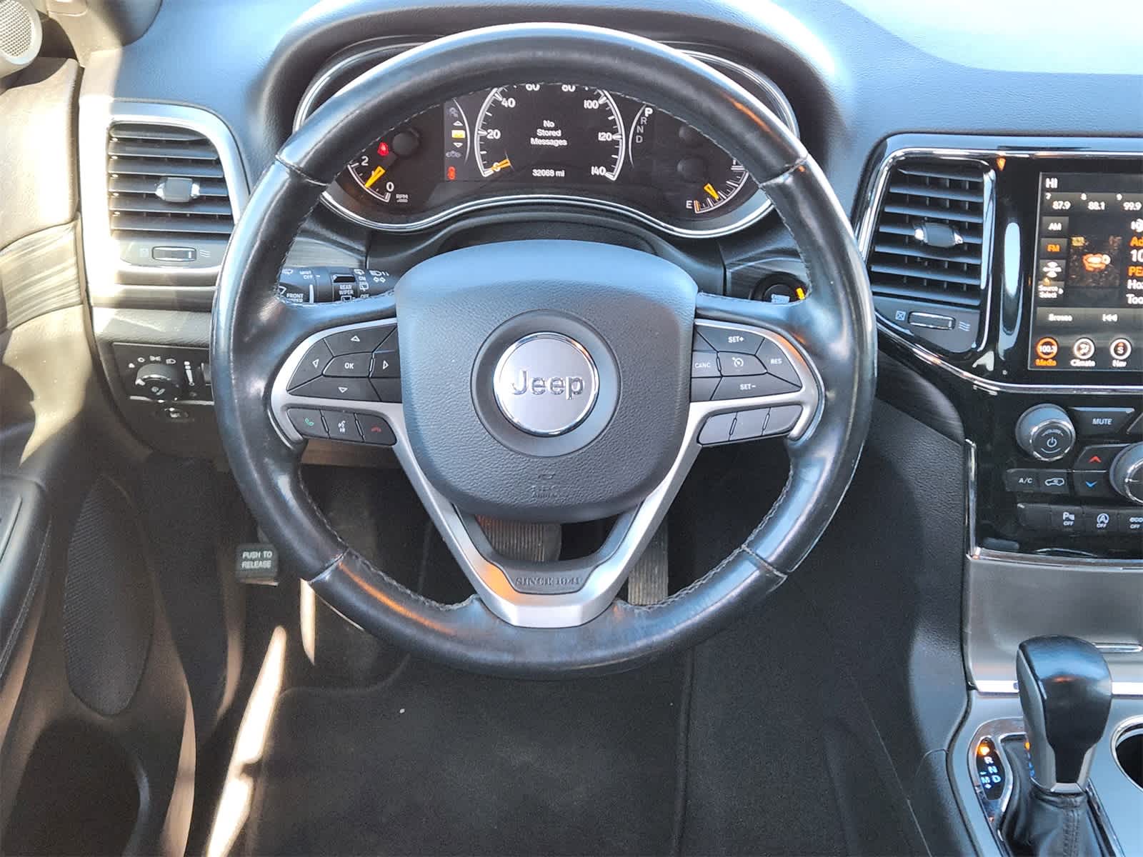 Thumbnail: 2020 Jeep Grand Cherokee - 20