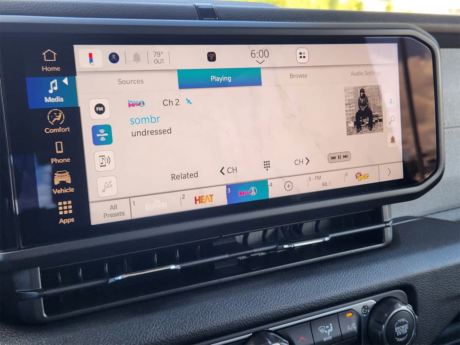 Thumbnail: 2025 Jeep Wrangler - 14