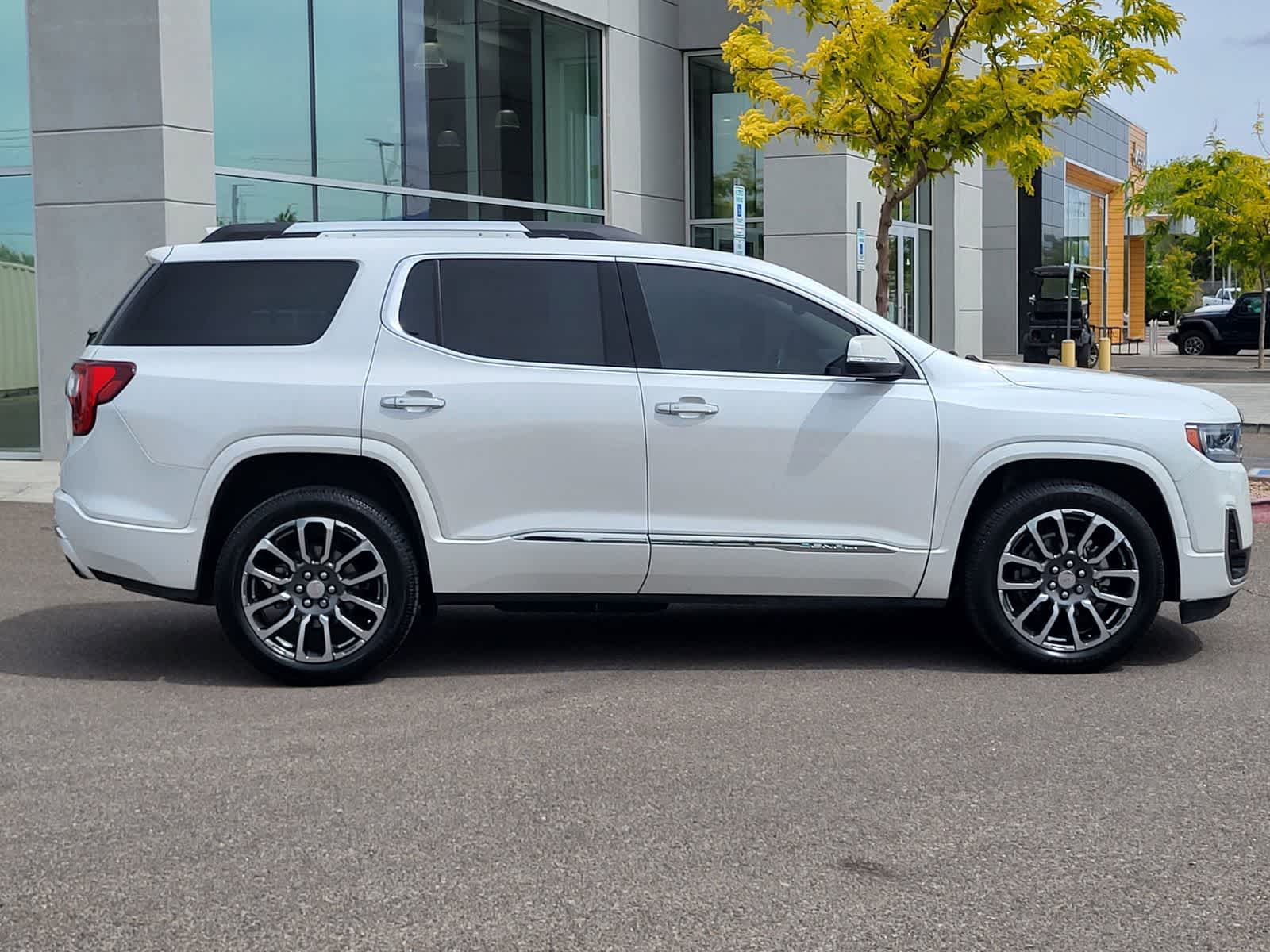 Thumbnail: 2020 GMC Acadia - 4