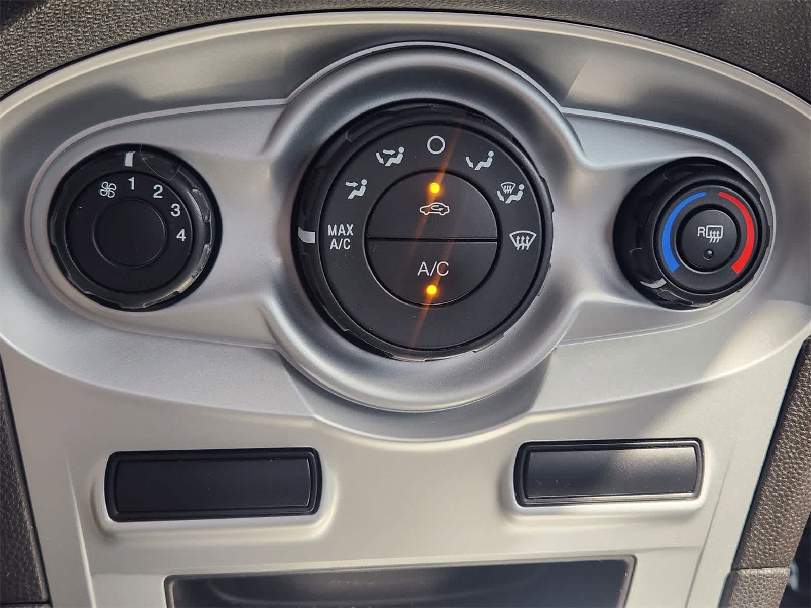 Thumbnail: 2019 Ford Fiesta - 20