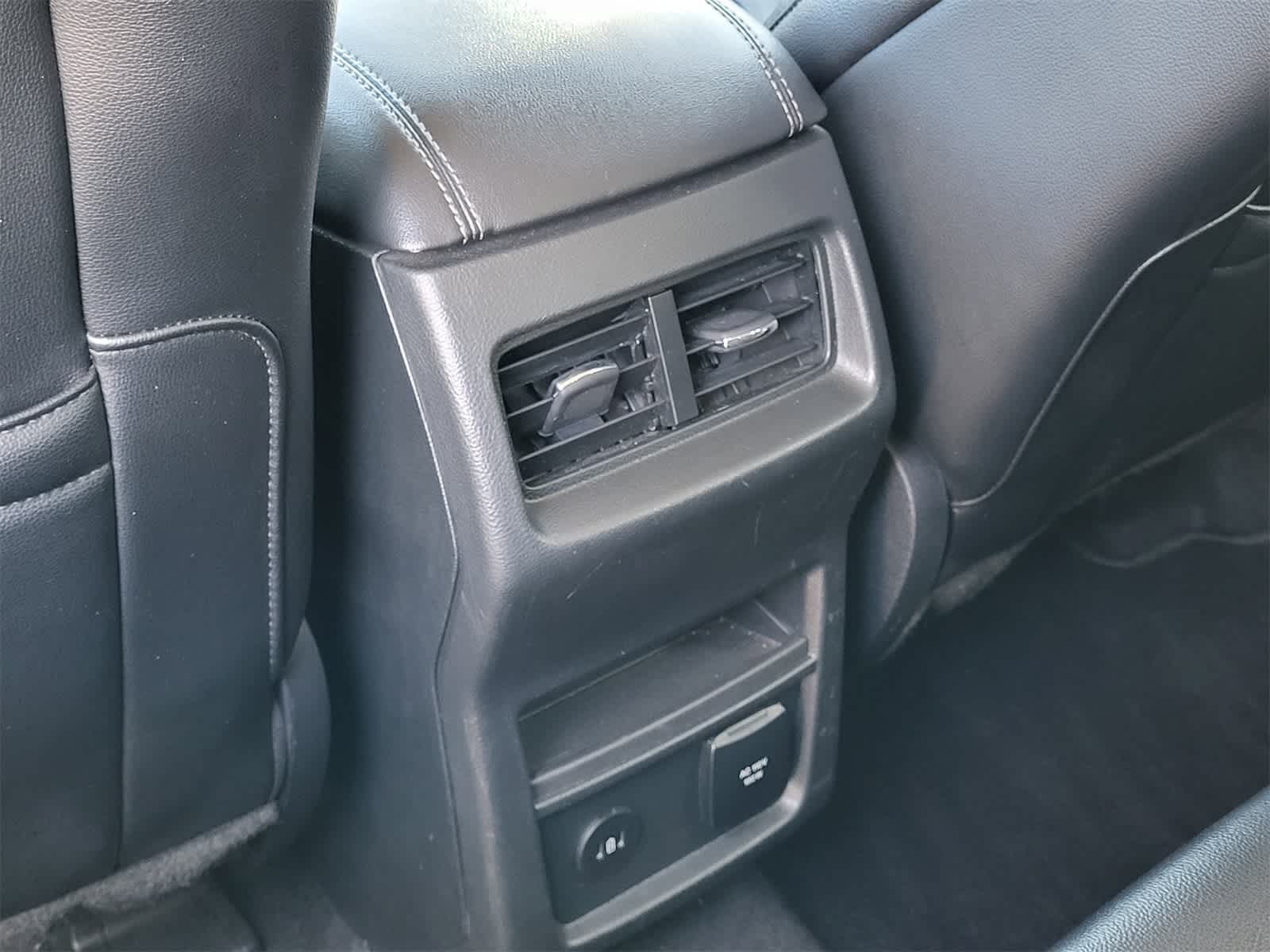 Thumbnail: 2024 Ford Edge - 26