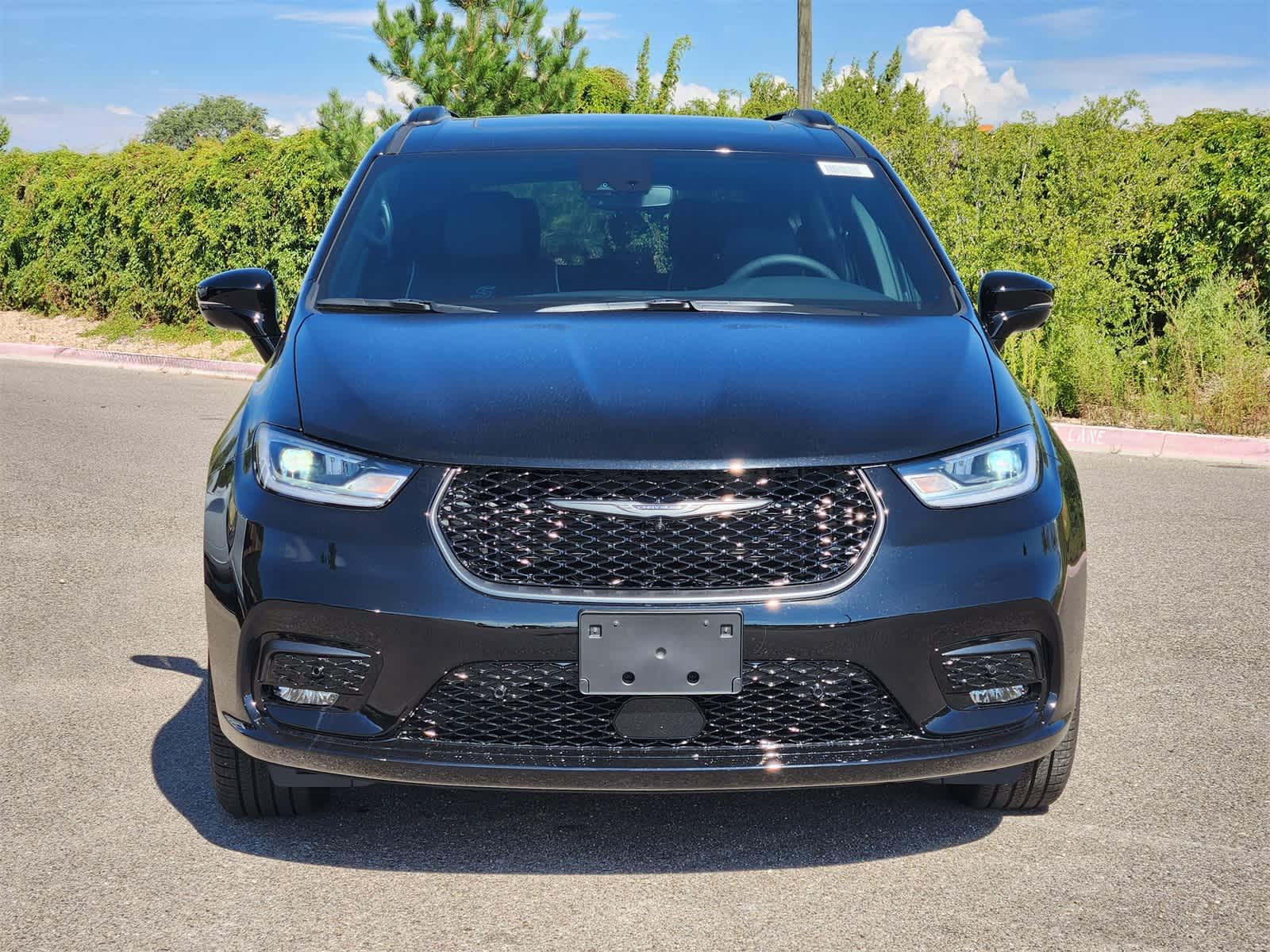 Thumbnail: 2026 Chrysler Pacifica - 26