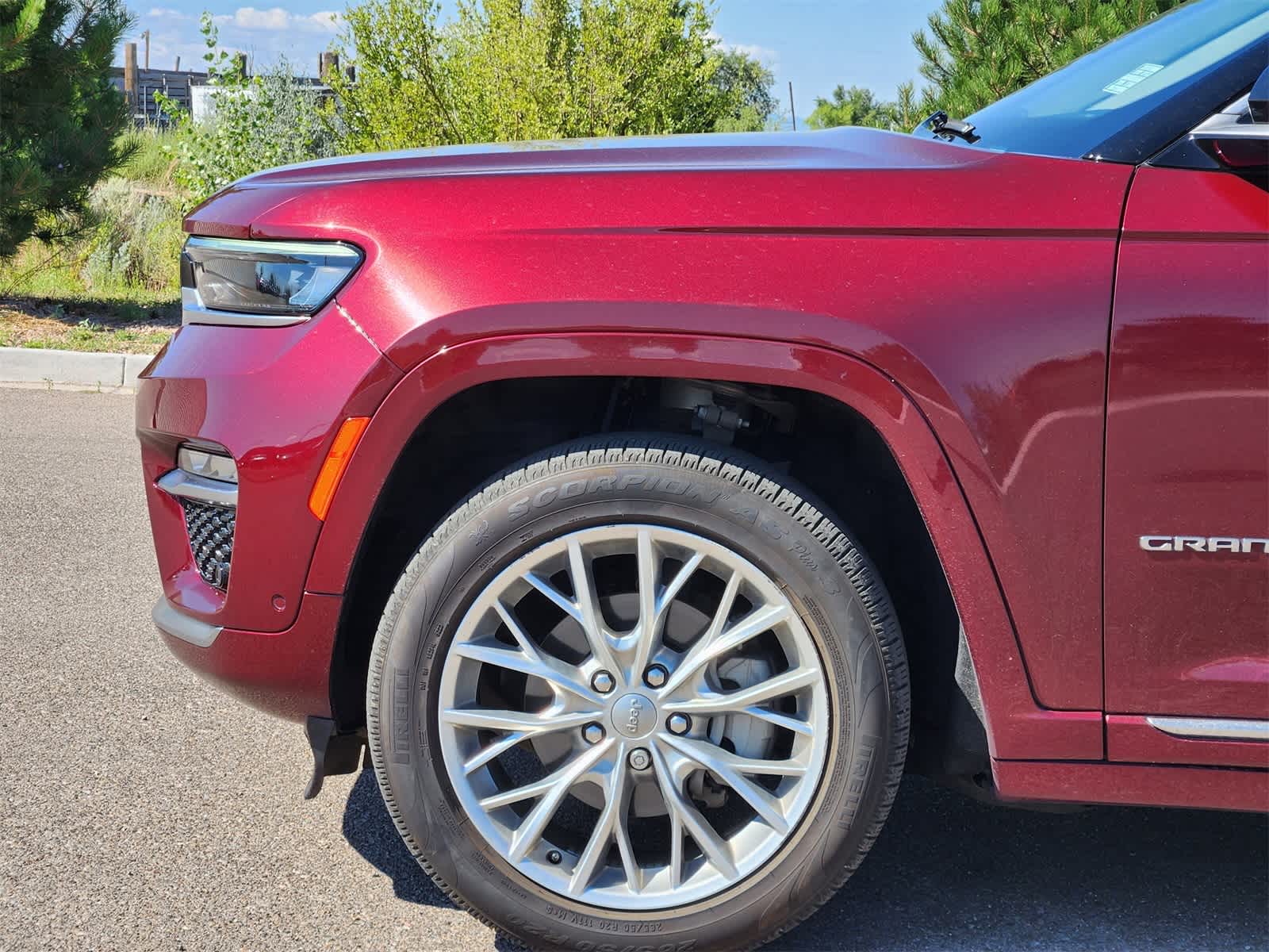 Thumbnail: 2022 Jeep Grand Cherokee - 9