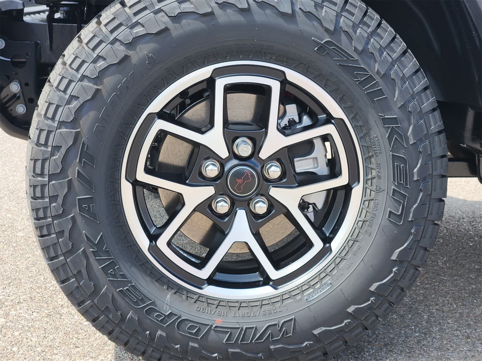 Thumbnail: 2025 Jeep Gladiator - 10