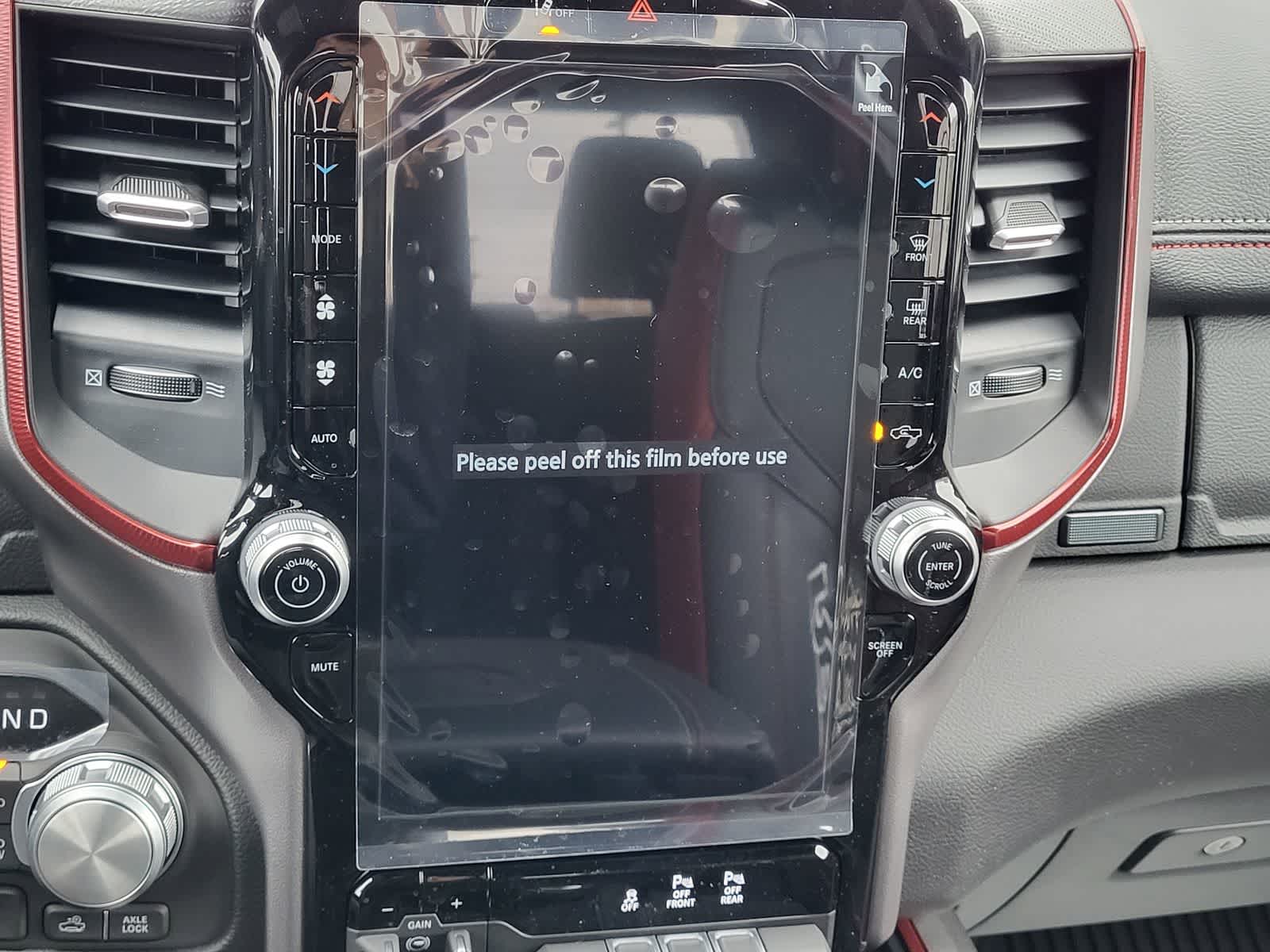 Thumbnail: 2026 RAM 1500 - 17