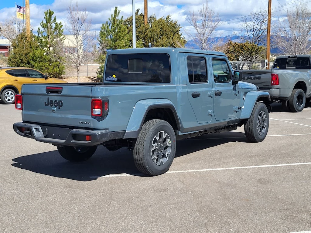 New 2026 Jeep Gladiator Sahara Pickup