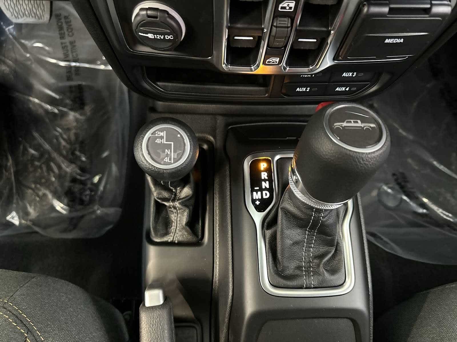 Thumbnail: 2025 Jeep Gladiator - 26