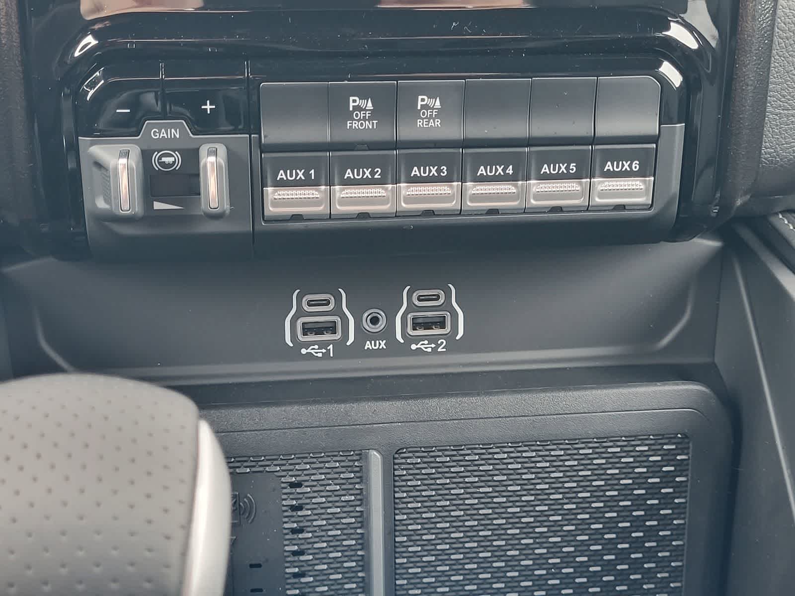 Thumbnail: 2026 RAM 1500 - 19