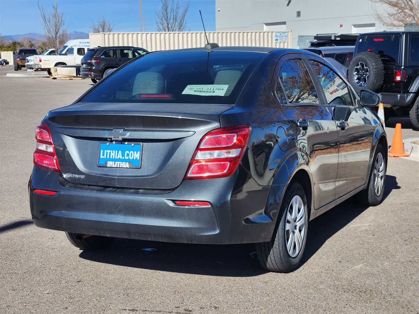 Thumbnail: 2017 Chevrolet Sonic - 8