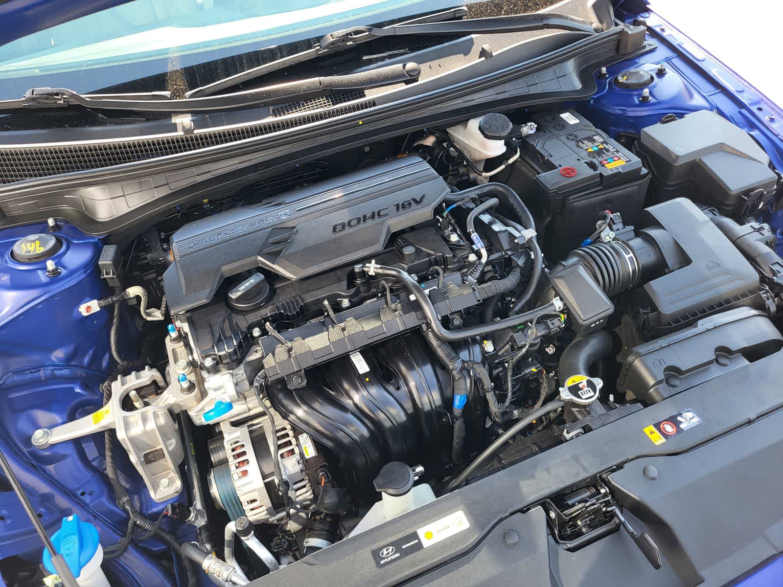 2025 Hyundai Elantra Limited - Photo 31