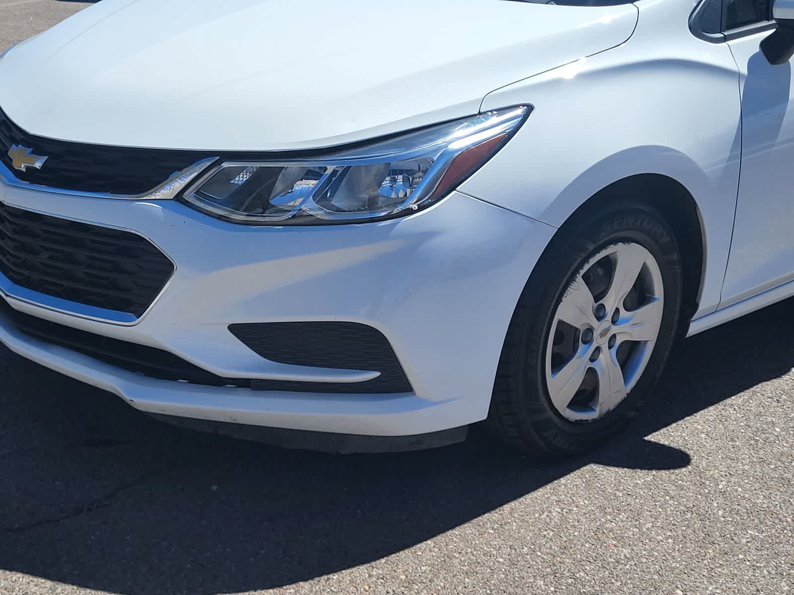 Thumbnail: 2017 Chevrolet Cruze - 10