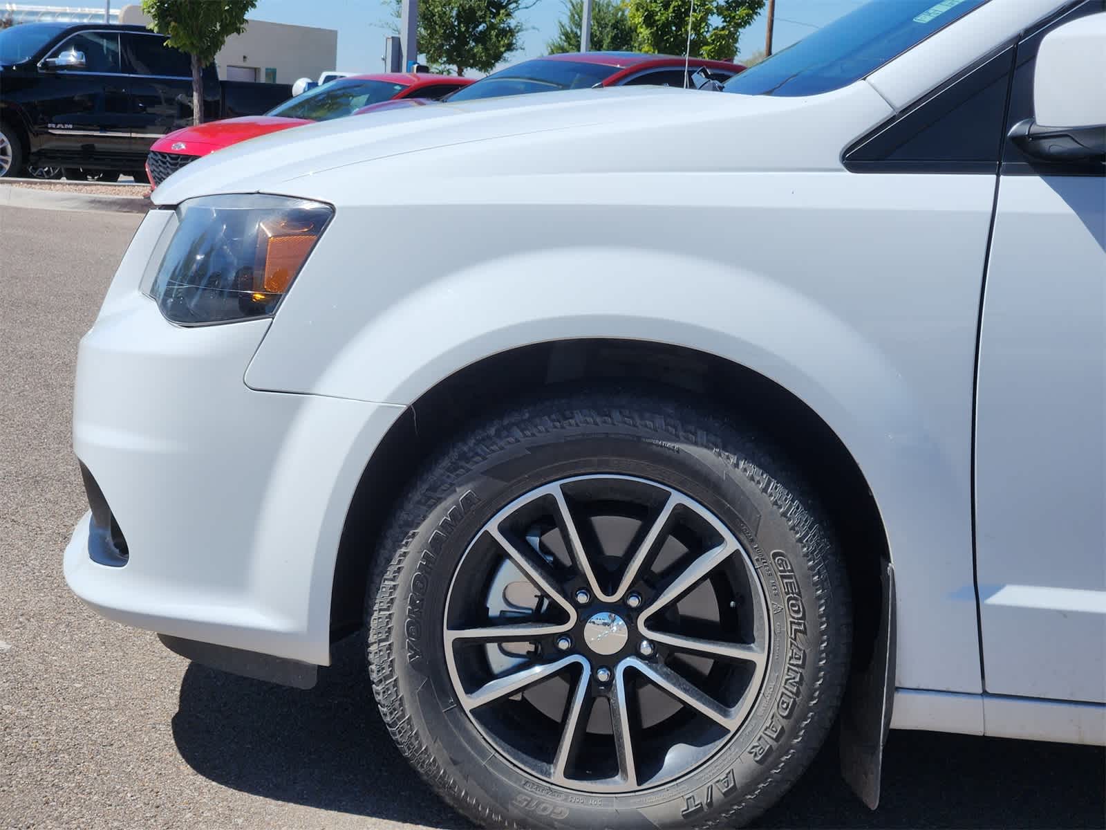 Thumbnail: 2018 Dodge Grand Caravan - 9