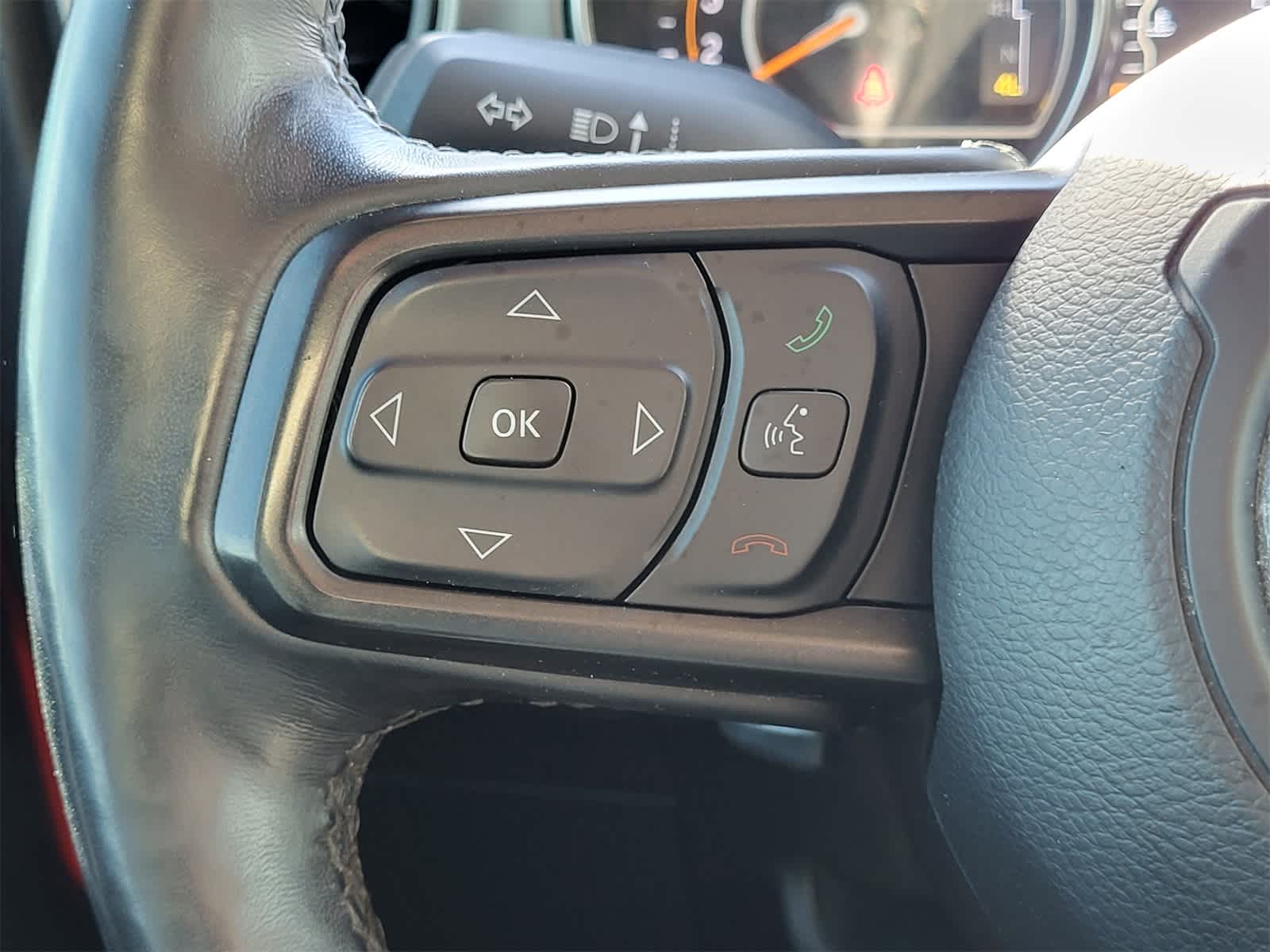 Thumbnail: 2021 Jeep Gladiator - 17