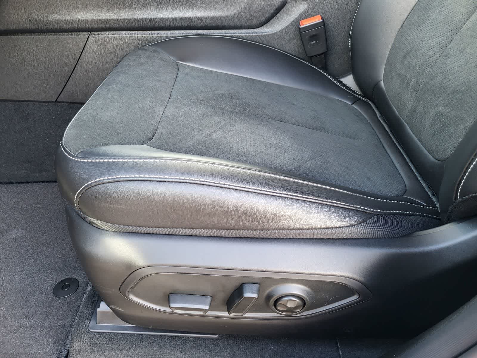 Thumbnail: 2026 Jeep Grand Cherokee - 17