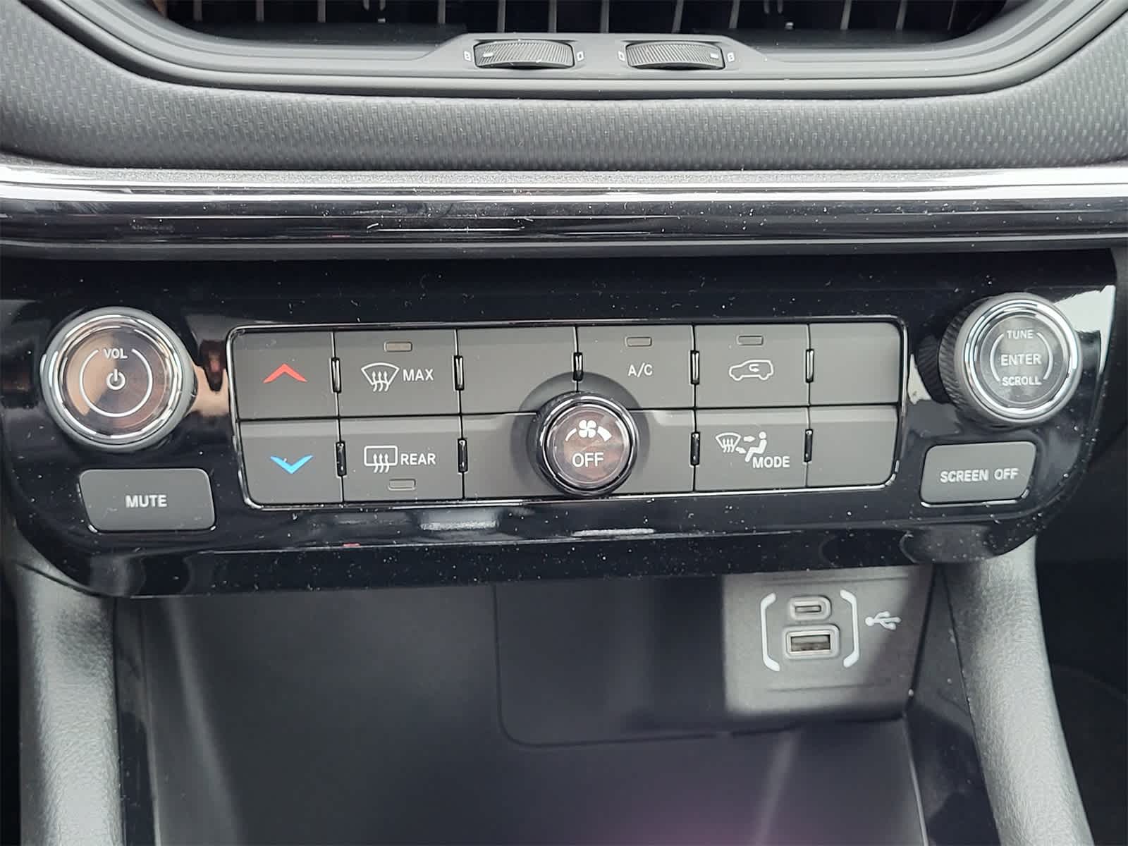 Thumbnail: 2026 Jeep Compass - 17