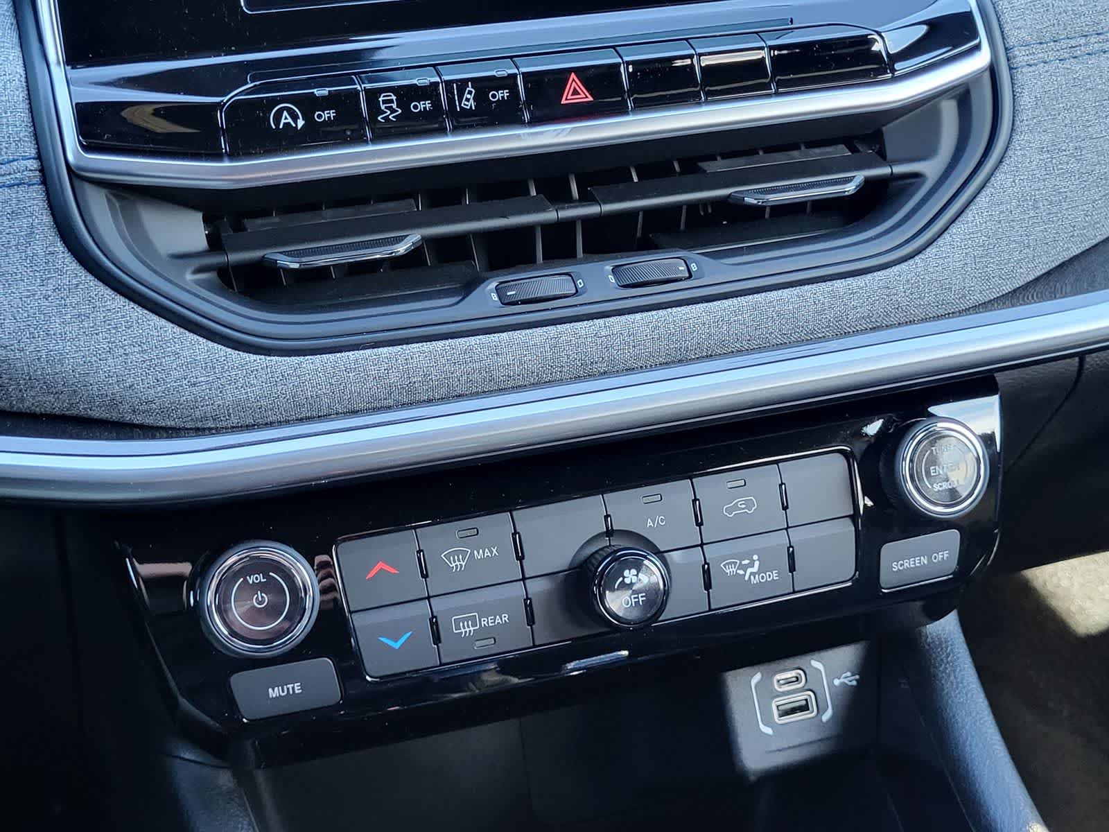 2026 Jeep Compass Latitude - Photo 13