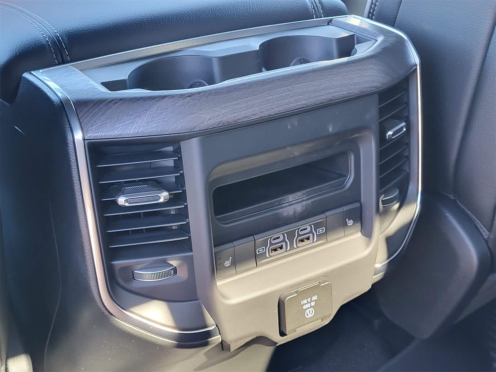 Thumbnail: 2026 RAM 1500 - 19