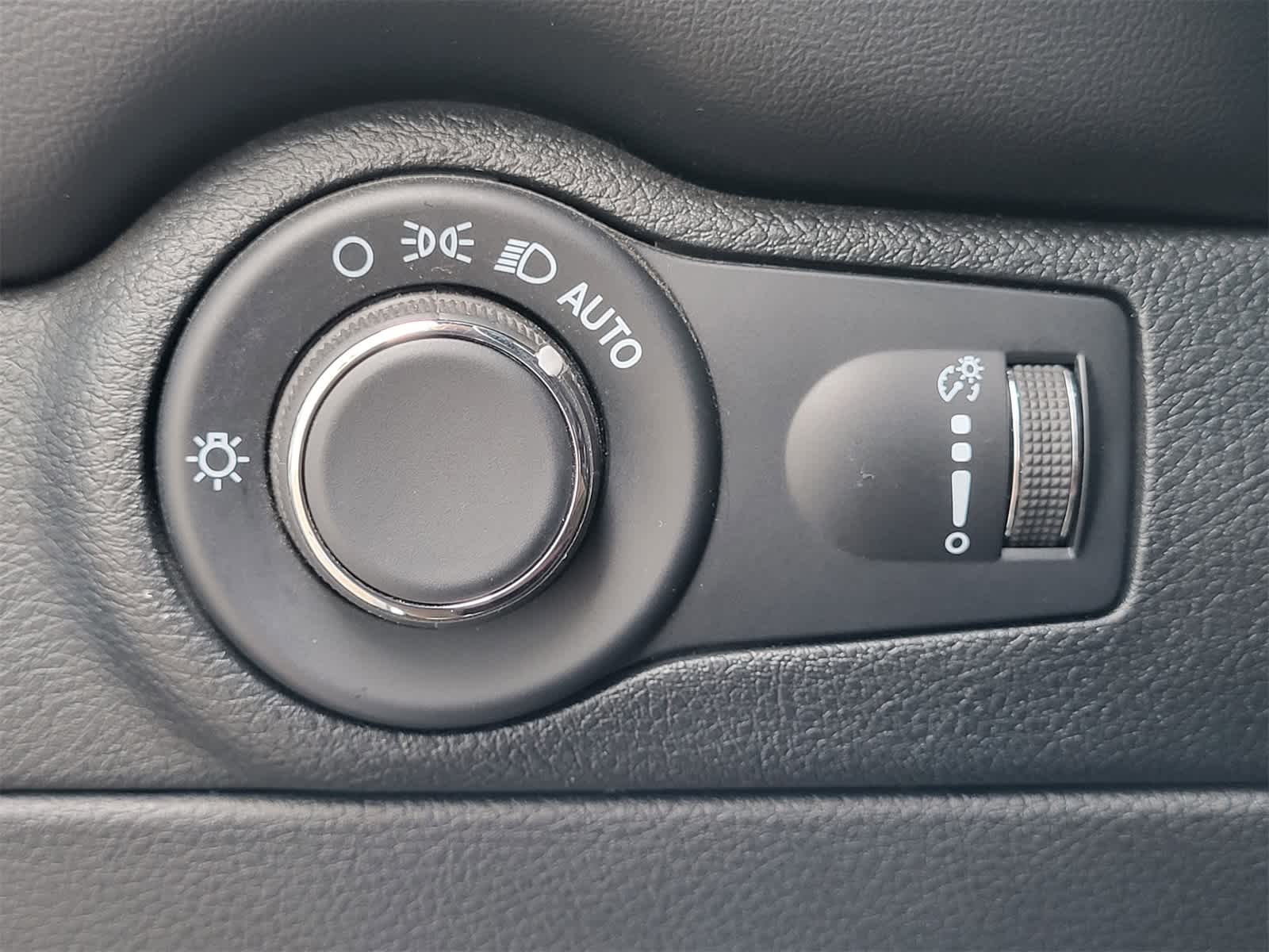 Thumbnail: 2023 Dodge Durango - 20