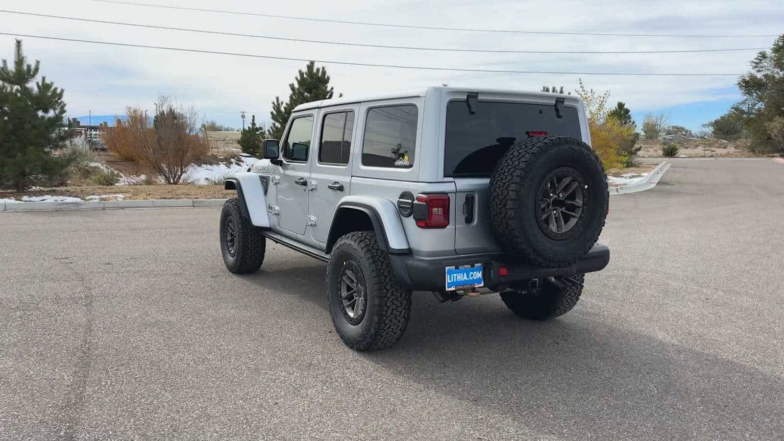 Thumbnail: 2024 Jeep Wrangler - 9