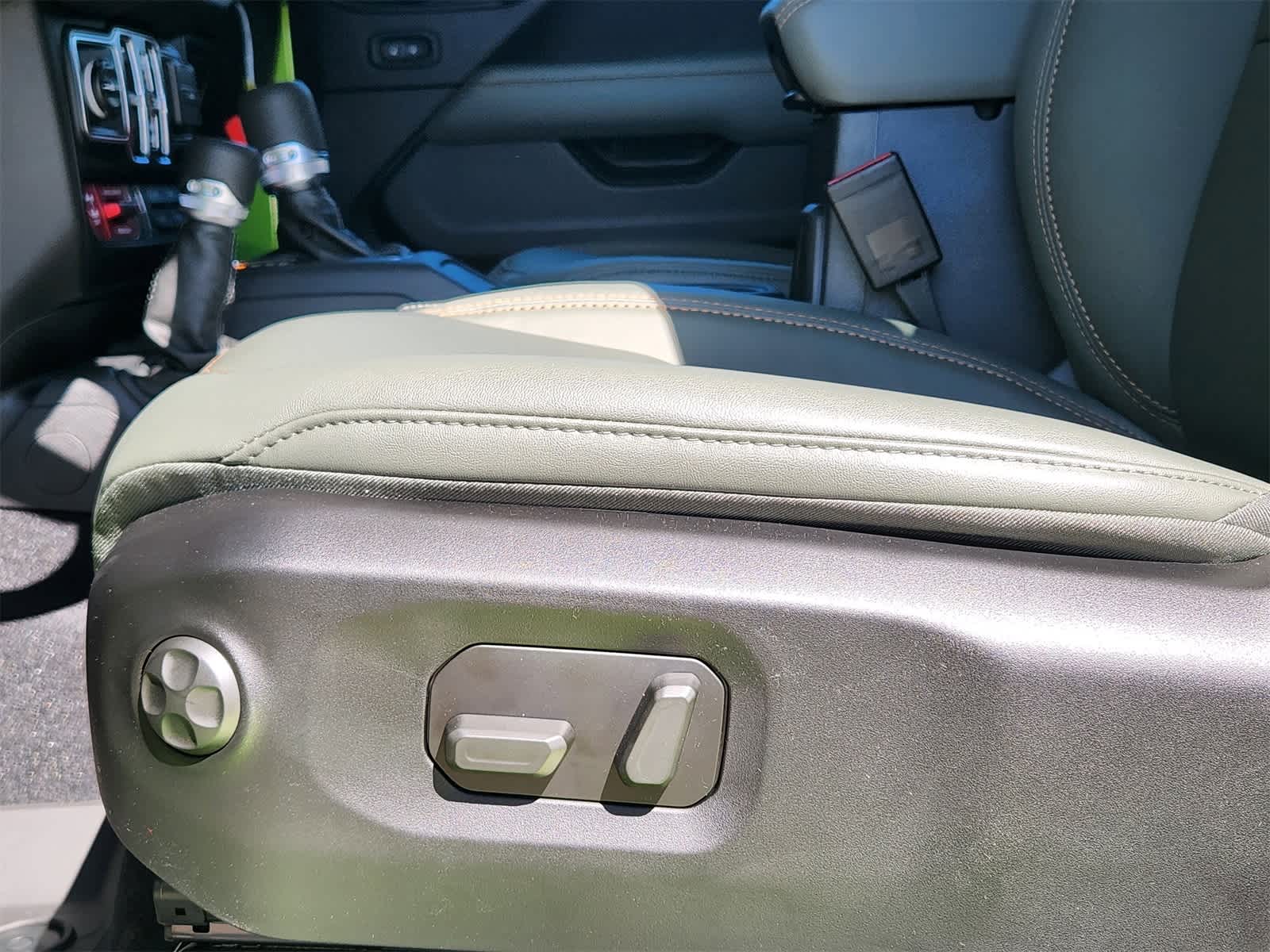 Thumbnail: 2025 Jeep Gladiator - 14