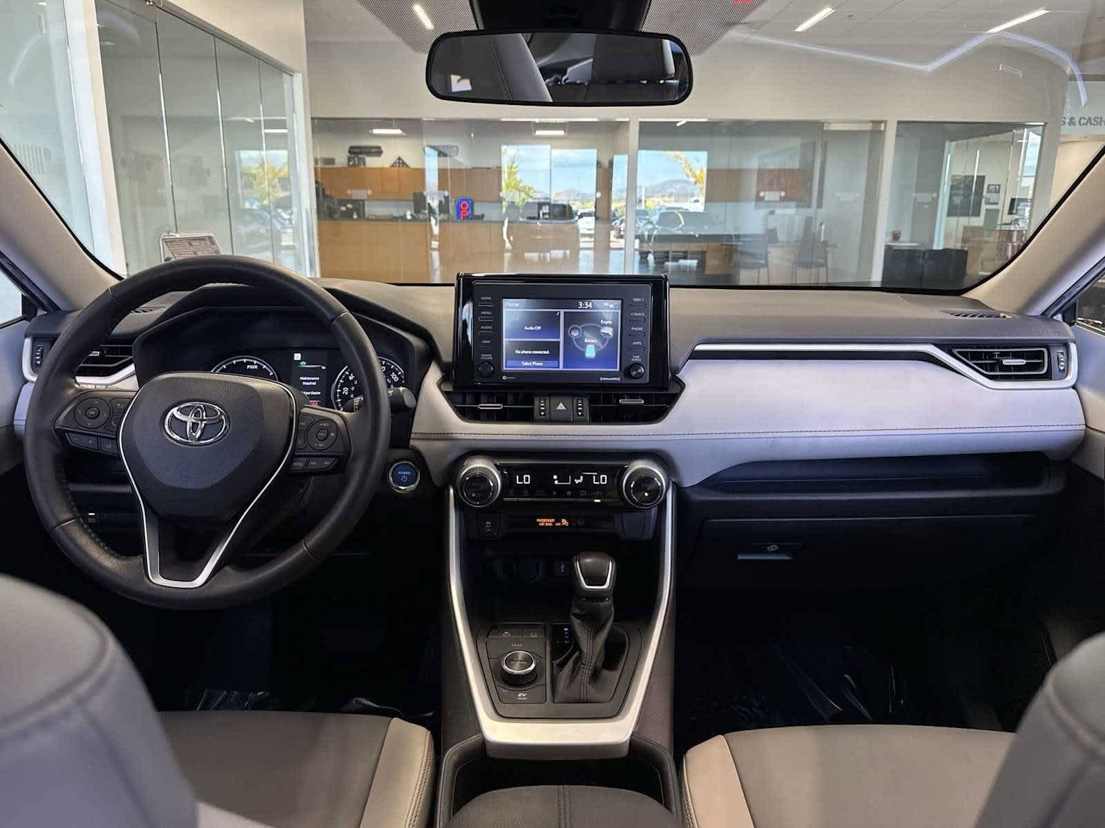 Thumbnail: 2022 Toyota RAV4 - 17