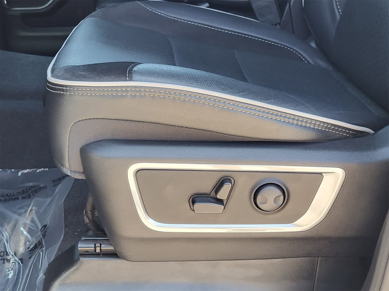 Thumbnail: 2025 RAM 1500 - 23