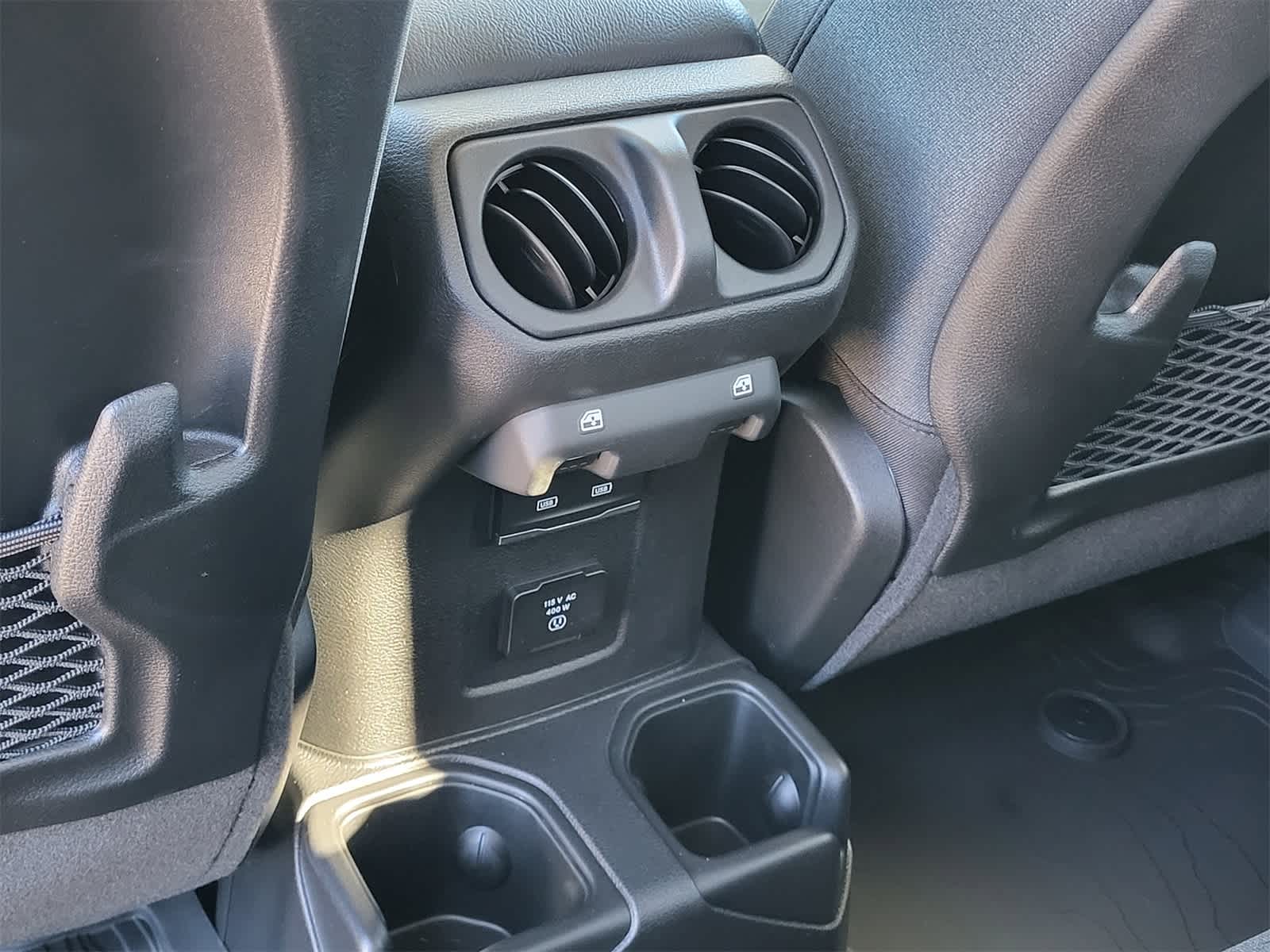 Thumbnail: 2025 Jeep Gladiator - 19