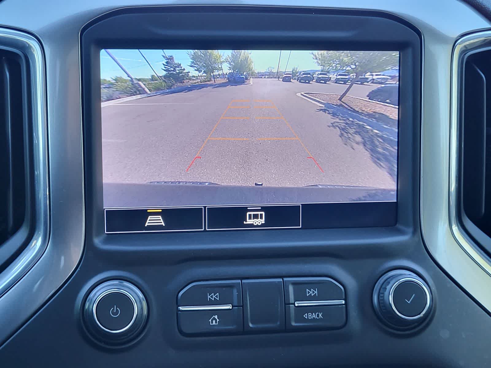 Thumbnail: 2021 Chevrolet Silverado 1500 - 21