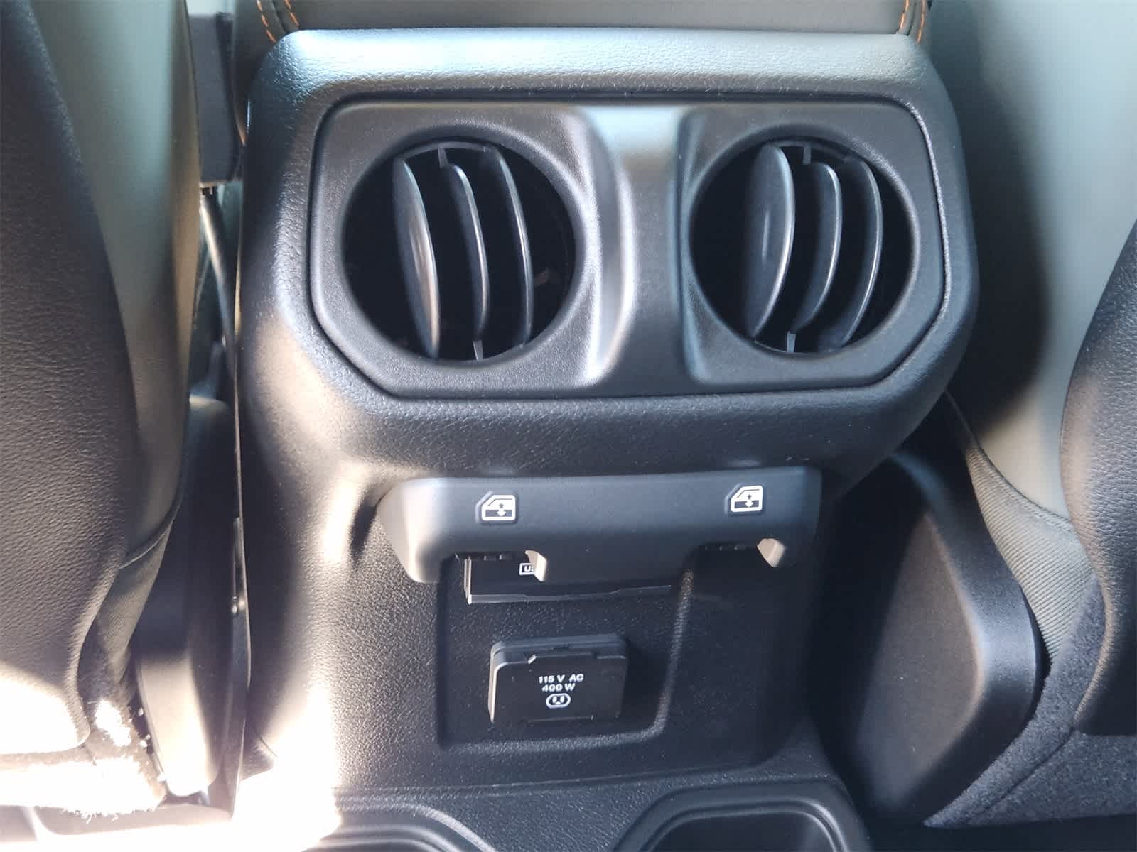 Thumbnail: 2025 Jeep Gladiator - 28