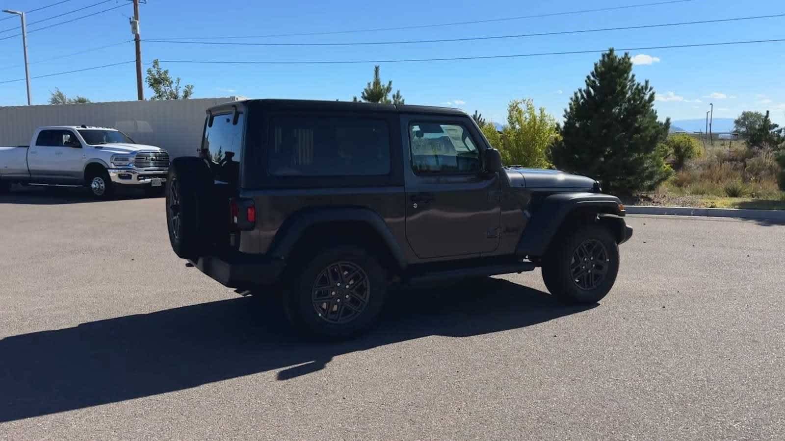 Thumbnail: 2024 Jeep Wrangler - 11