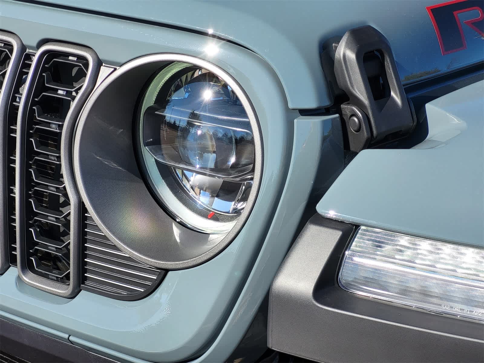 Thumbnail: 2025 Jeep Gladiator - 5