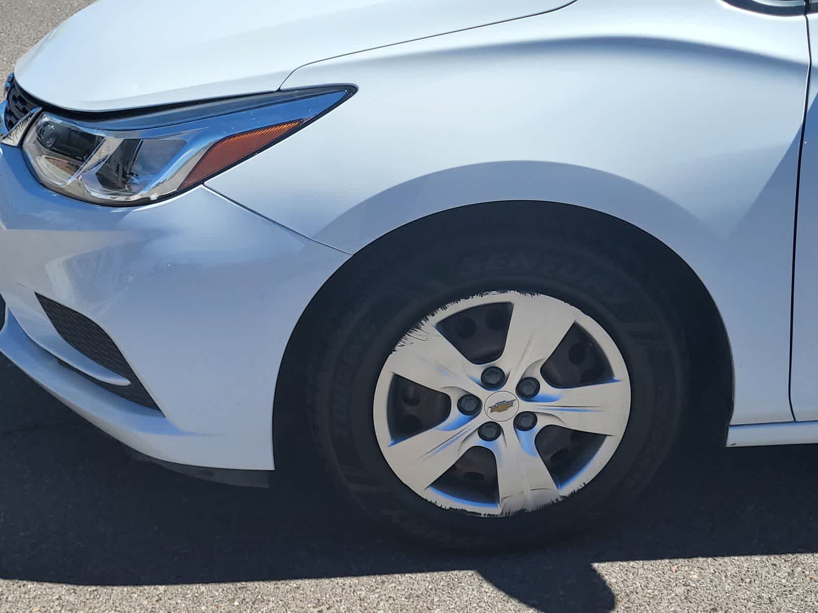 Thumbnail: 2017 Chevrolet Cruze - 8